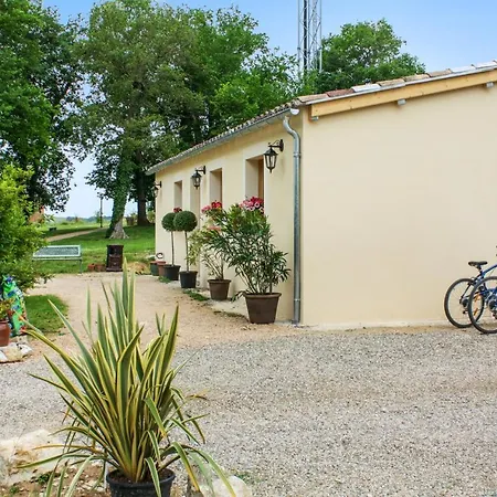 בית נופש Enchanteur A 21 M² Avec Piscine Partagee